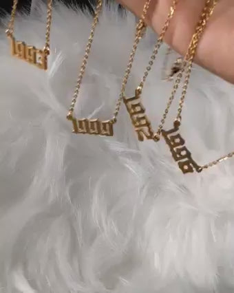 Est Necklace